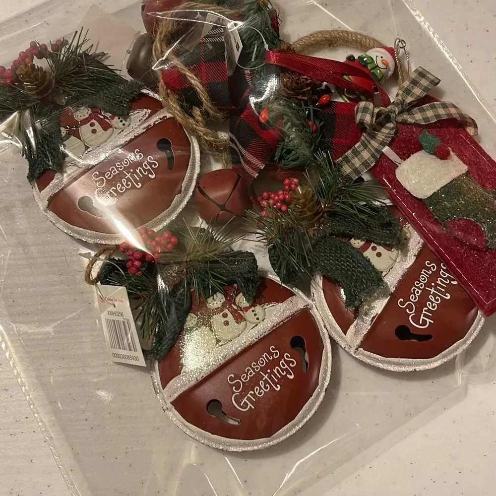 Christmas Ornaments. Country. 6 total‎